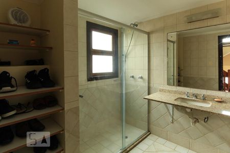 Casa de condomínio à venda com 195m², 3 quartos e 2 vagasBanheiro