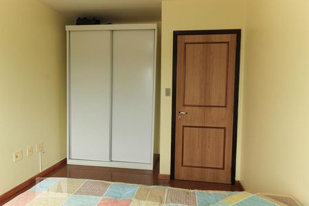 Casa de condomínio à venda com 195m², 3 quartos e 2 vagasQuarto 1