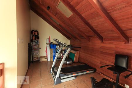 Casa de condomínio à venda com 195m², 3 quartos e 2 vagasSótão