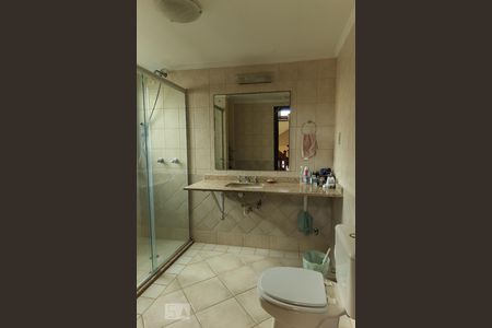 Casa de condomínio à venda com 195m², 3 quartos e 2 vagasBanheiro