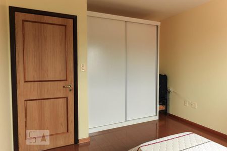 Casa de condomínio à venda com 195m², 3 quartos e 2 vagasQuarto 2