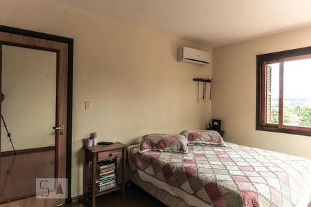 Casa de condomínio à venda com 195m², 3 quartos e 2 vagasSuíte