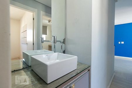 Apartamento para alugar com 54m², 2 quartos e 1 vagaDetalhe do banheiro