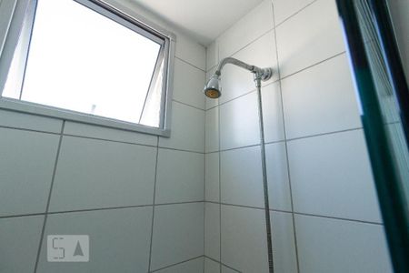 Apartamento para alugar com 54m², 2 quartos e 1 vagaDetalhe do banheiro
