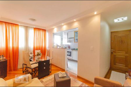 Sala de apartamento para alugar com 2 quartos, 55m² em Vila Sílvia, São Paulo