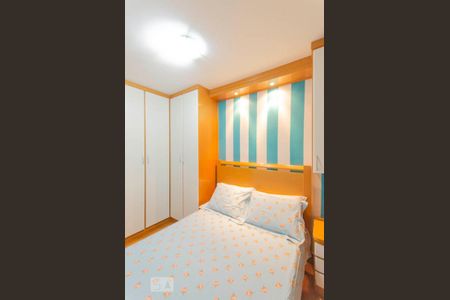 Closet do quarto 2 de apartamento para alugar com 2 quartos, 55m² em Vila Silvia, São Paulo