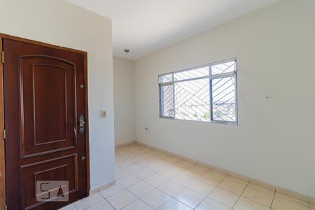 Sala de casa para alugar com 2 quartos, 80m² em Jardim Três Marias, São Paulo