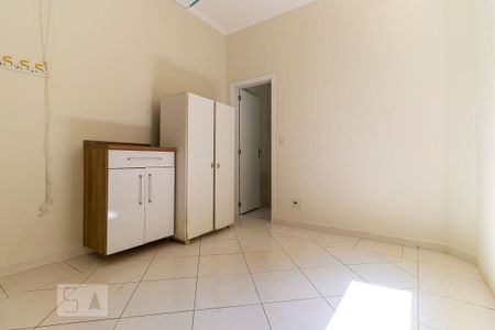 Casa de condomínio à venda com 425m², 4 quartos e 6 vagasQuarto de serviço