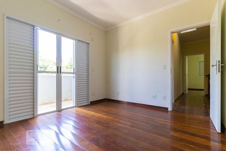 Casa de condomínio à venda com 425m², 4 quartos e 6 vagasQuarto 3 - Suíte 3