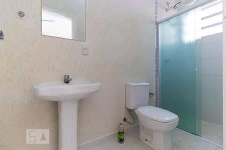 Casa de condomínio à venda com 425m², 4 quartos e 6 vagasBanheiro de serviço