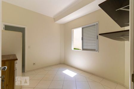 Casa de condomínio à venda com 425m², 4 quartos e 6 vagasQuarto de serviço