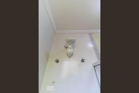 Casa de condomínio à venda com 425m², 4 quartos e 6 vagasBanheiro da suíte 4