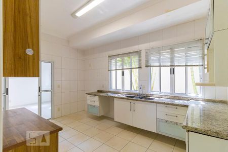 Casa de condomínio à venda com 425m², 4 quartos e 6 vagasCozinha