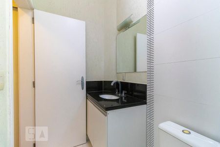 Casa de condomínio à venda com 425m², 4 quartos e 6 vagasBanheiro da suíte 4