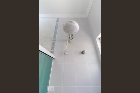 Casa de condomínio à venda com 425m², 4 quartos e 6 vagasBanheiro de serviço