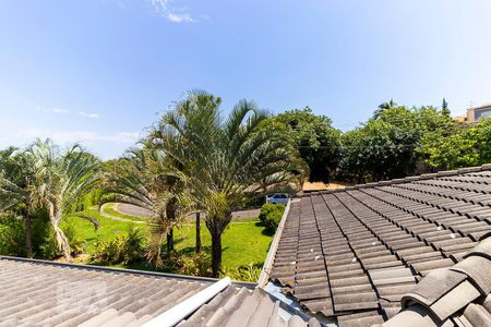 Casa de condomínio à venda com 425m², 4 quartos e 6 vagasVista da suíte 3