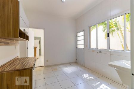 Casa de condomínio à venda com 425m², 4 quartos e 6 vagasÁrea de serviço