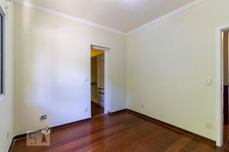 Casa de condomínio à venda com 425m², 4 quartos e 6 vagasQuarto 4 - Suíte 4