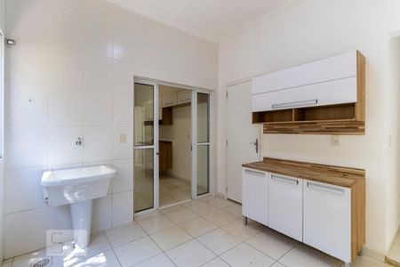 Casa de condomínio à venda com 425m², 4 quartos e 6 vagasÁrea de serviço