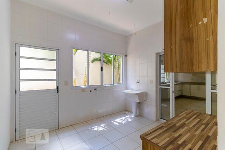 Casa de condomínio à venda com 425m², 4 quartos e 6 vagasÁrea de serviço