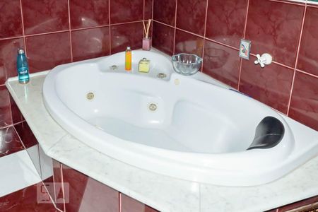 Casa à venda com 220m², 3 quartos e 4 vagasBanheiro da suíte