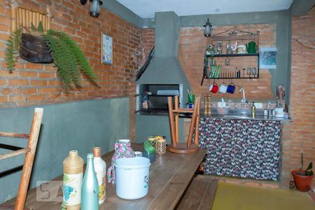 Casa à venda com 220m², 3 quartos e 4 vagasChurrasqueira