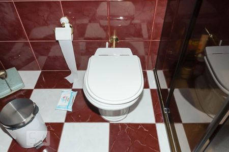 Casa à venda com 220m², 3 quartos e 4 vagasBanheiro da suíte