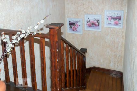 Casa à venda com 220m², 3 quartos e 4 vagasEscadas