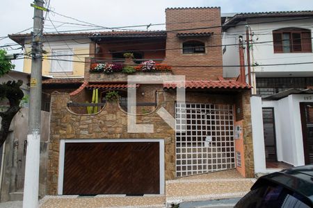 Casa à venda com 220m², 3 quartos e 4 vagasFachada