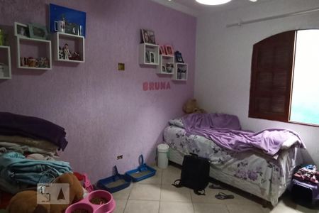 Casa à venda com 220m², 3 quartos e 2 vagasQuarto 2