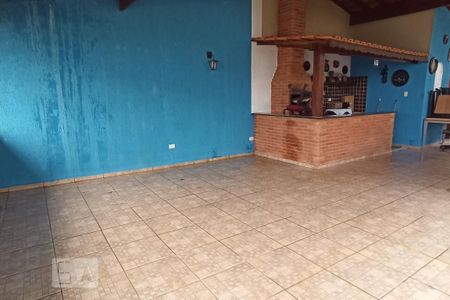 Casa à venda com 220m², 3 quartos e 2 vagasÁrea comum - Churrasqueira