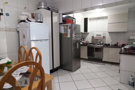 Casa à venda com 220m², 3 quartos e 2 vagasCozinha