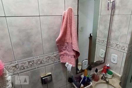 Casa à venda com 220m², 3 quartos e 2 vagasBanheiro suite