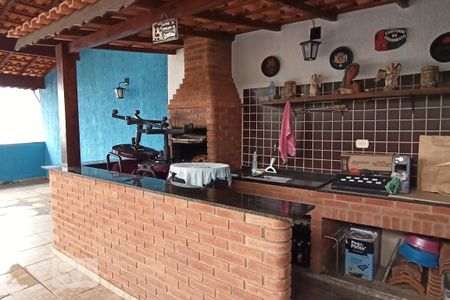 Casa à venda com 220m², 3 quartos e 2 vagasÁrea comum - Churrasqueira