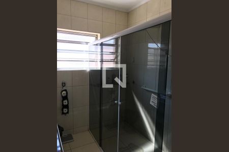 Casa à venda com 250m², 3 quartos e 2 vagas Casa à venda com 250m², 3 quartos e 2 vagasBanheiro 1