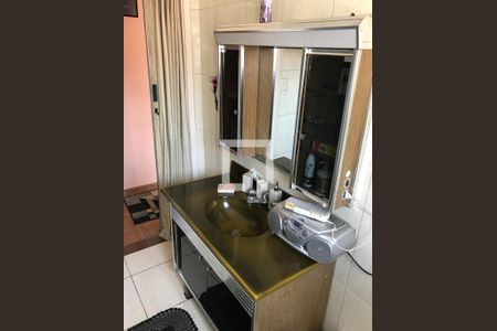 Casa à venda com 250m², 3 quartos e 2 vagas Casa à venda com 250m², 3 quartos e 2 vagasBanheiro 1