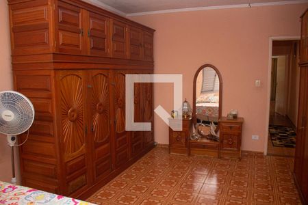 Casa à venda com 250m², 3 quartos e 2 vagas Casa à venda com 250m², 3 quartos e 2 vagasQuarto 1