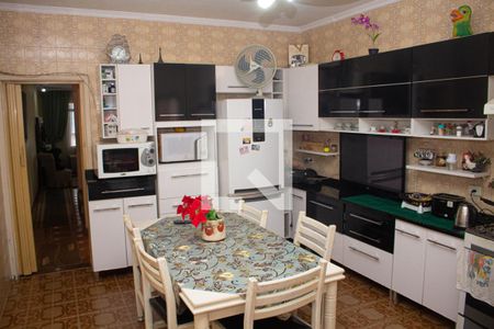 Casa à venda com 250m², 3 quartos e 2 vagas Casa à venda com 250m², 3 quartos e 2 vagasCozinha