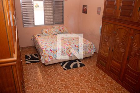 Casa à venda com 250m², 3 quartos e 2 vagas Casa à venda com 250m², 3 quartos e 2 vagasQuarto 1