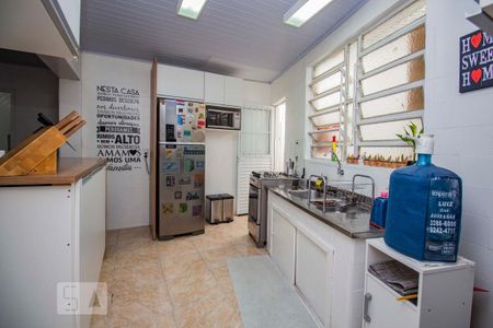 Casa à venda com 127m², 3 quartos e 2 vagasCozinha 