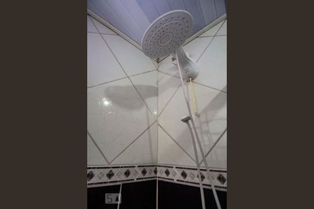 Casa à venda com 127m², 3 quartos e 2 vagasBanheiro 