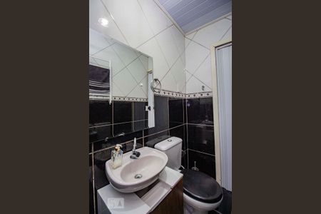 Casa à venda com 127m², 3 quartos e 2 vagasBanheiro 