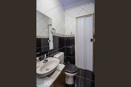 Casa à venda com 127m², 3 quartos e 2 vagasBanheiro 