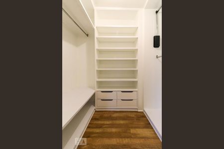 Apartamento à venda com 279m², 4 quartos e 4 vagasSuíte 3