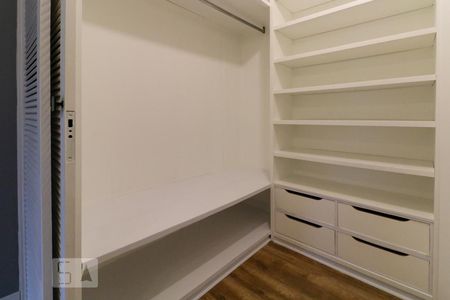 Apartamento à venda com 279m², 4 quartos e 4 vagasSuíte 3