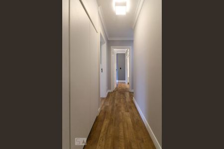 Apartamento à venda com 279m², 4 quartos e 4 vagasCorredor