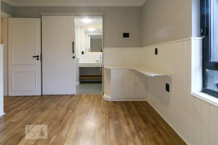 Apartamento à venda com 279m², 4 quartos e 4 vagasSuíte 2