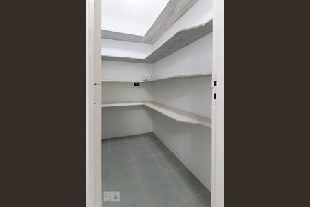 Apartamento à venda com 279m², 4 quartos e 4 vagasDespensa