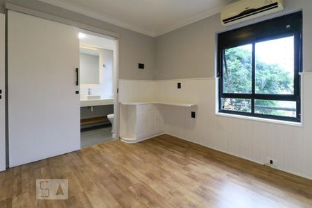 Apartamento à venda com 279m², 4 quartos e 4 vagasSuíte 2