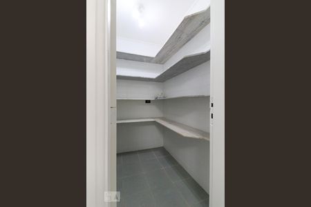 Apartamento à venda com 279m², 4 quartos e 4 vagasDespensa